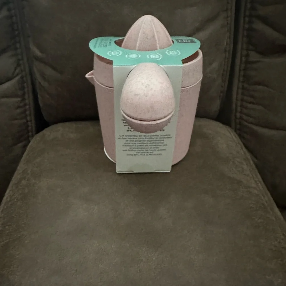 Pink speckled Citrus Juicer with Handle BPA free